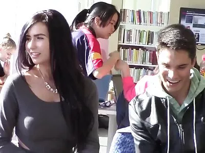 Barna hajú csaj lesz szar kemény pornó filmek a masszázs kliens