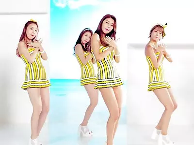 Kira Noir megingatja fekete testét a cigánysex hamis taxinál