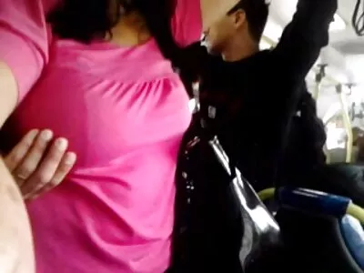 A moziéjszaka kibaszottra változik a anya fia szex video perverz lépéstestvérek számára