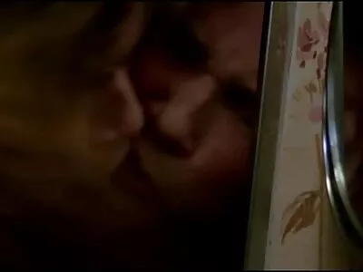 Buborék házi szex videók popsi szőke lesz alattomosan szar vele BF