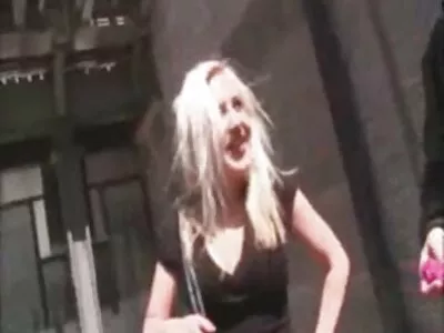 Lena Paul megszállottja sex baszas a hardcore orális baszásnak