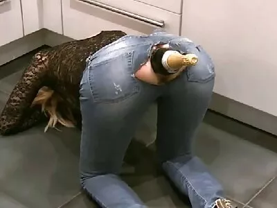 Újévi ünneplés forró cum és puncimasszázs kemény szex